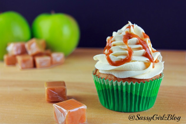 Caramel Apple Cupcakes | Sassy Girlz Blog | Fall Desserts